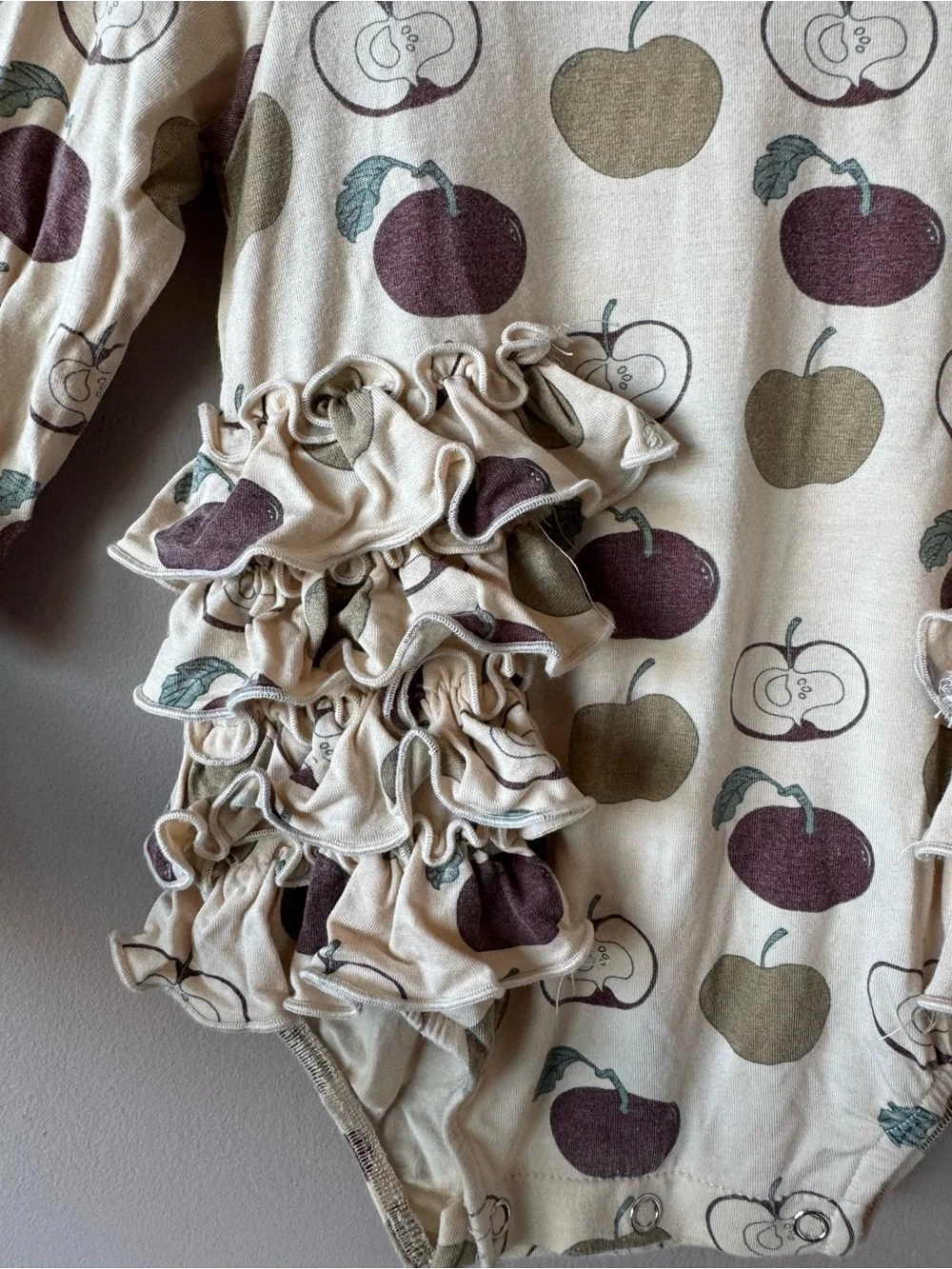 Kate Quinn Bamboo Apple Print Long Sleeve Side Ruffle Bubble Romper 6-12 Months